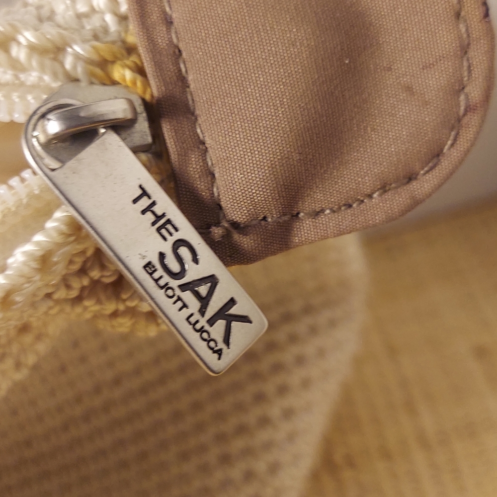 Sak Crochet Purse - Picture 3 of 4